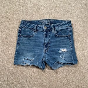 American Eagle Denim Shorts (US 6)